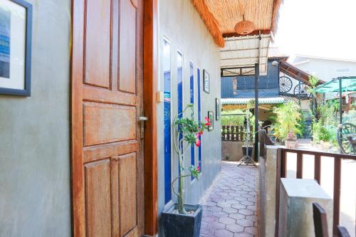 old khmer house