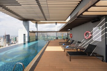 perfect studio at the view by soben home