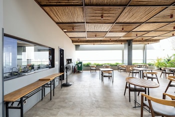 perfect studio at the view by soben home