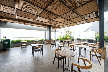 perfect studio at the view by soben home