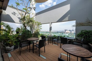 perfect studio at the view by soben home