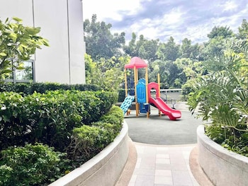 bgc mckinley city center apartments
