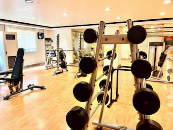 bgc mckinley city center apartments