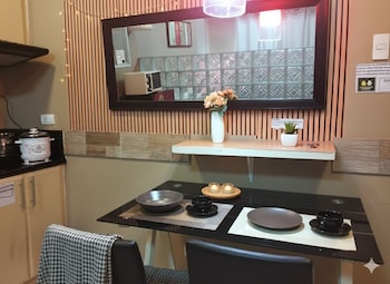 Bgc Mckinley City Center Apartments,,4 star