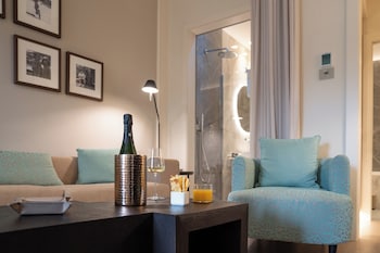 anna teresa luxury