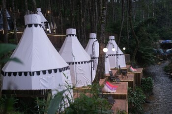 Regan Luxcamp By Digihub Hospitality,,2 star
