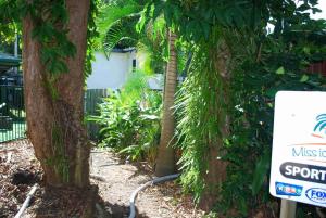 rainforest motel