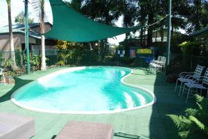 rainforest motel