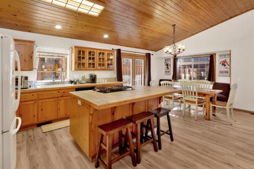 oriole house 2518