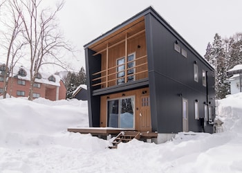 creekside chalets hakuba
