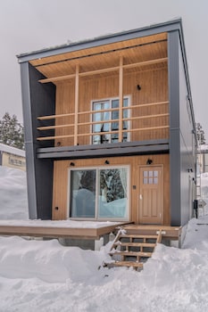 creekside chalets hakuba