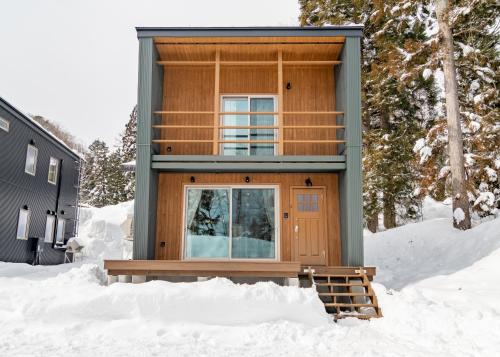 creekside chalets hakuba