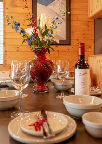 creekside chalets hakuba