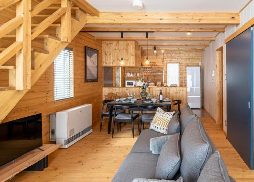creekside chalets hakuba