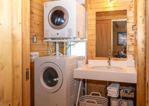 creekside chalets hakuba