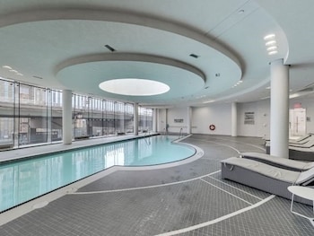 Beautiful Luxurious Modern Suite,,4 star