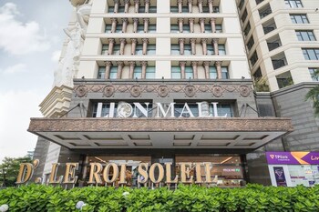 d le roi soleil premium suites