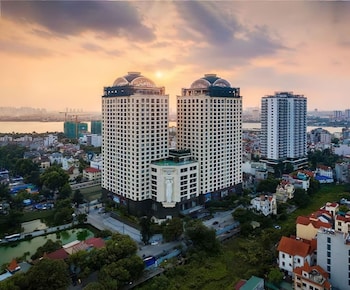 d le roi soleil premium suites