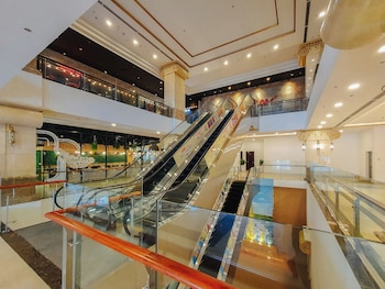 d le roi soleil premium suites