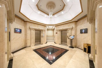 d le roi soleil premium suites