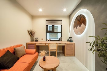 d le roi soleil premium suites
