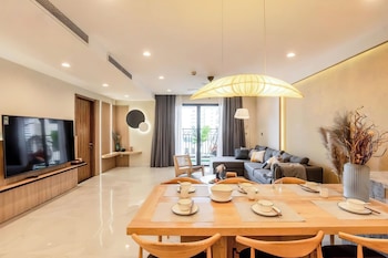 d le roi soleil premium suites