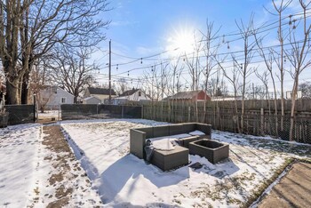the cozy bellows retreat for 4