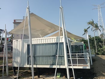 unicorn rocket resort