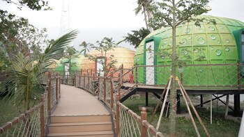 unicorn rocket resort