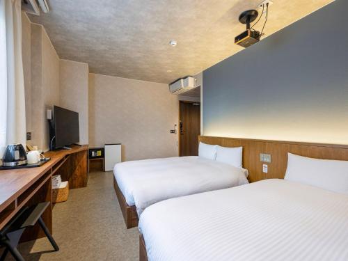 lacer okinawa naha miebashi