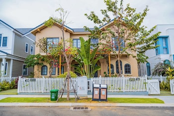 luxury 3 br la fleur villa novaworld pt