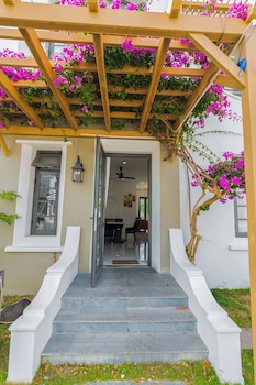 luxury 3 br la fleur villa novaworld pt