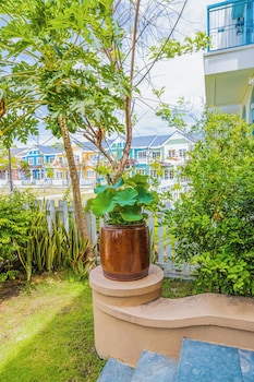 luxury 3 br la fleur villa novaworld pt