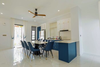 luxury 3 br la fleur villa novaworld pt