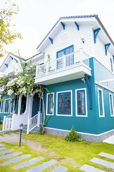 luxury 3 br la fleur villa novaworld pt