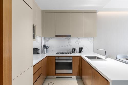 maison privee luxury apt w spectacular burj khalifa views