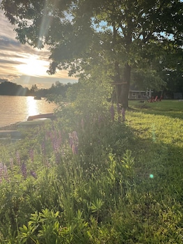 portage lakeside cabins