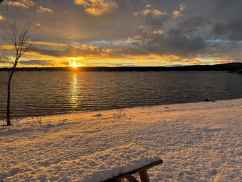 portage lakeside cabins