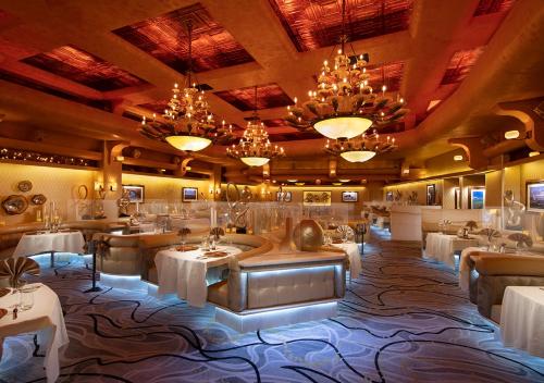 rainbow hotel casino by peppermill resorts