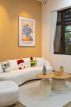 teky house 2
