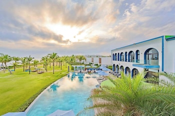 Aqua Vista Hoi An Beachfront Villas,,5 star