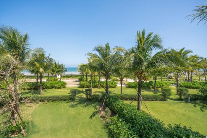 aqua vista hoi an beachfront villas