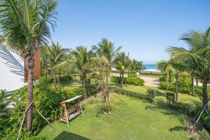 aqua vista hoi an beachfront villas