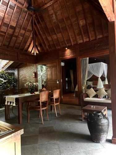 darta ubud joglo villa by eps