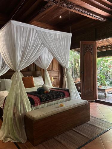 darta ubud joglo villa by eps