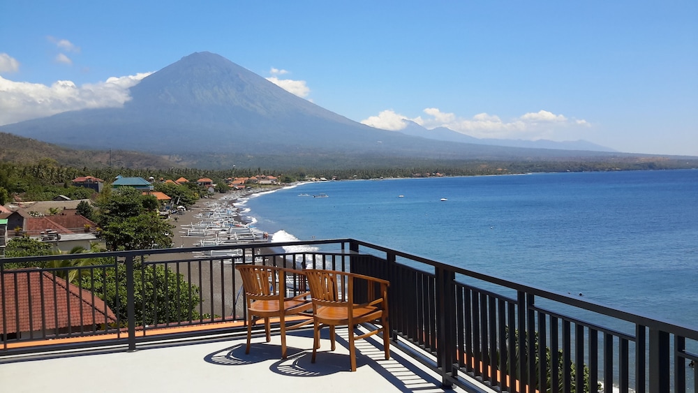 amed beach villa