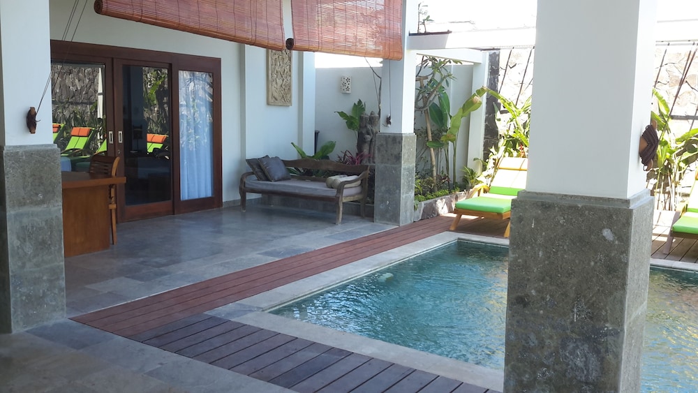 amed beach villa
