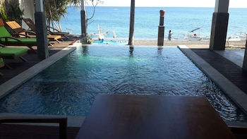 amed beach villa