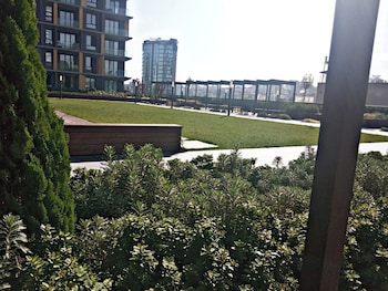 lux residence on high floor 03