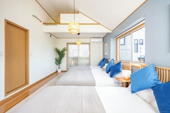 Seaside House-The Blue-,,4 star